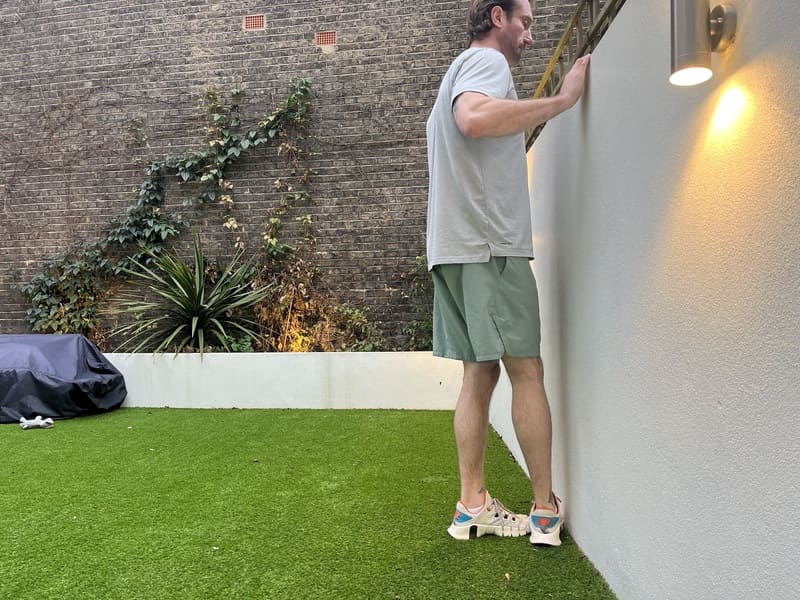 knee to wall ankle demonstration